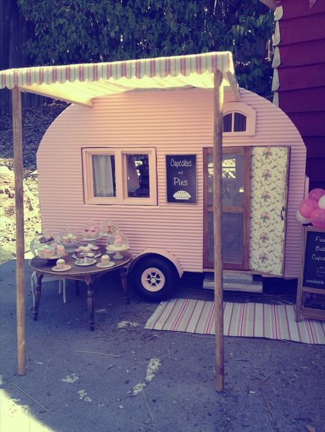 Tiny Vintage Camper Camper Playhouse, Playhouse Remodel, Food Truck Interior, Pink Trailer, Glamper Camper, Tiny Trailers, Cool Campers, Retro Campers, Camper Interior