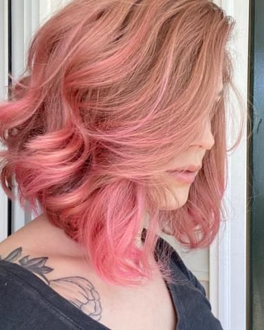 Artic Fox Frose Hair, Frosé Arctic Fox Hair, Arctic Fox Dye, Bleach Hair Color, Rose Gold Hair Brunette, Arctic Fox Hair Dye, Pink Bob, Fox Hair, Frosé