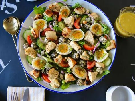 Get Bagel Salad Recipe from Food Network Bagel Salad, Heart Salad, Girl Meets Farm, Bagel Toppings, Cream Cheese Ball, Cream Cheese Rolls, Bbq Chicken Salad, Brunch Spread, Salad Greens