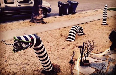 Angie Rivera | More of our #DIYhalloween #Beetlejuice #Sandworm #TimBurton #homemade decor 💜💜💜 #DIY #Halloween #TisTheSeason #FavoriteHoliday… | Instagram Sand Worm, Beatle Juice, Beetlejuice Sandworm, Homemade Decor, Graffiti Cartoons, Pumpkin Ideas, Beetlejuice, Diy Halloween, Tim Burton