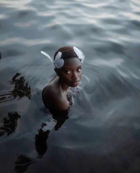 Lucky Fish, Black Siren, Black Fairy, Art Photography Portrait, Mermaid Aesthetic, Black Mermaid, Foto Art, Sirens, Black Is Beautiful