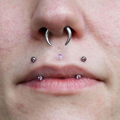 Piercing Vertical Snakebites, Fang Piercing, Angel Fangs Piercing, Fangs Piercing, Angel Fangs, Angel Bites Piercing, Snake Eyes Piercing, Angel Bites, Upper Lip Piercing