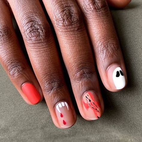 Minimal Halloween Nails, Halloween Nails Short, Easy Halloween Nail Art, Mystic Nails, Halloween Nail Art Designs, Halloween Nail Art Easy, Nail Designs Ideas, Halloween Nails Easy, Coral Nails