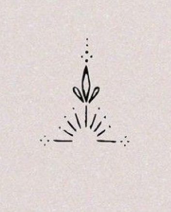 Tiny Geometric Tattoo, Simple Ornamental Tattoo, Small Chest Tattoo Female, Easy Tattoo Ideas, Ornamental Tattoo Design, Carcase Iphone, Tattoo Baby, Stick Poke Tattoo, Cute Henna Tattoos