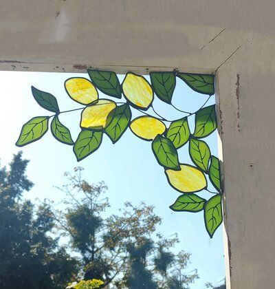 40 DIY Faux Stained Glass Ideas and Projects - Craftionary Window Corner Decor, Lemon Tree Decor, Orange Tree Art, Stained Glass Corner, Stained Glass Ideas, Tree Stained Glass, Window Corner, Boom Kunst, Diy Stained Glass Window