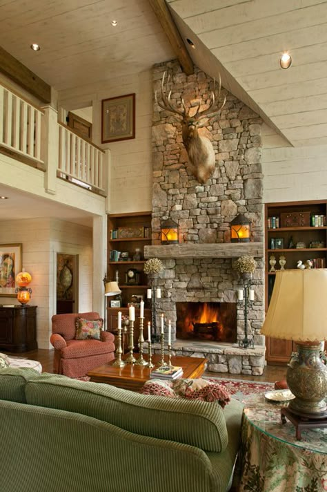 Cozy Lake House With A Fabulous Screened Porch Traditional Family Room Design, Rustic Fireplace Decor, Stone Fireplace Designs, Lake Toxaway, Vaulted Ceiling Living Room, Traditional Family Room, Cozy Family Rooms, Rock Fireplaces, Traditional Family