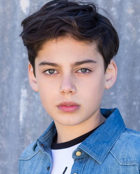 Alec Golinger, Male Teen, Teen Celebrities, Australian Actors, Charming Man, Actor Picture, Boys Summer Outfits, Boy Models, February 8