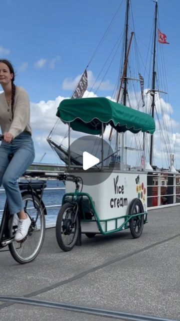 Ice Cream Bike Business, Ice Cream Bicycle Cart, Ice Cream Trailer, Food Stand Design, Ice Cream Bike, Foodtrucks Ideas, Bicycle Cart, Bicycle Cargo Trailer, Trucks For Sell