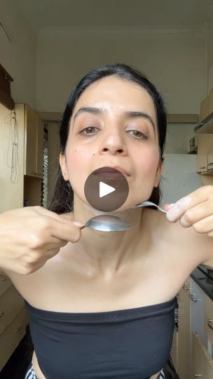 28K views · 680 reactions | Get rid of double chin in JUST 1 Minute!!

Apply any moisturiser or oil of your choice.

Gently massage with spoons, for a minute, everyday.

You are going to see huge transformation in just 7 days!!!

Don’t forget to share with other!! 

#mansifaceyoga #MansiGulati #faceyoga #fcaeyogafordoublechin #doublechin #faceyogaexercises #exercisesfordoublechin #doublechinremoval

[Mansi face yoga, Mansi Gulati, face yoga expert, face yoga for double chin, double chin reduction , double chin massages] | Mansi Gulati Yoga For Double Chin, Chin Reduction, Yoga Expert, Double Chin Reduction, Rid Of Double Chin, Double Chin Removal, Double Chin Exercises, Face Yoga Exercises, Face Yoga