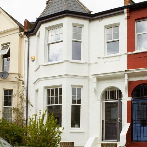 Small Victorian Terrace House, Terraced House Garden, Modern Terrace House, Victorian Terrace Renovation, Terrace House Design, Victorian Terrace Interior, Terrace House Exterior, Terrace Houses, Victorian Homes Exterior