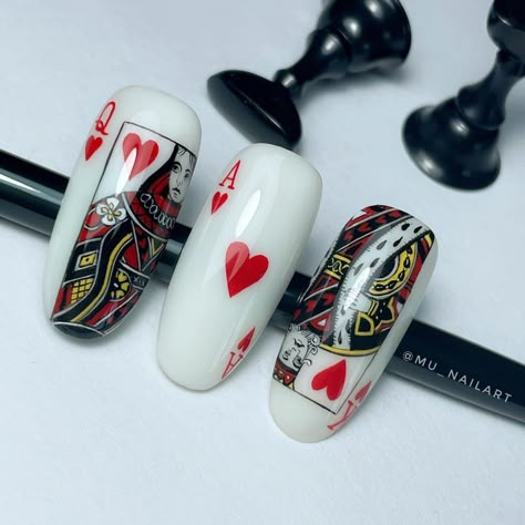 Poker Card Nail Art, King Queen Nails, Poker Card Nails, Cards Nails Design, Card Nails Design, Card Nail Designs, Deck Of Cards Nails, Poker Nails Design, Playing Card Nails