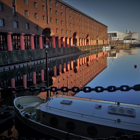 Liverpool City Photography, Liverpool Fc Tattoo, Liverpool Buildings, Electronic Press Kit, Liverpool Waterfront Art, Liverpool Uk, Liverpool Albert Dock, Albert Dock Liverpool, Old Liverpool Pubs