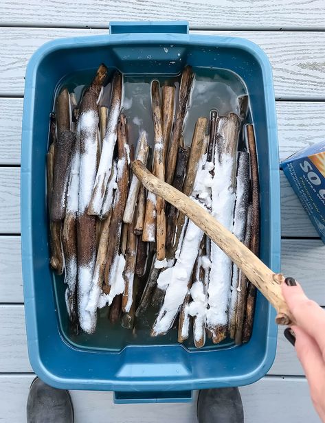 While this method of cleaning and disinfecting driftwood is easy, it does take time. A little patience definitely goes a long way! BONUS TIP: If you find that some of your driftwood continues to leach a reddish colour – i.e., the ‘tannins’ – you may want to try the following. Using sandpaper, remove the tannins that have leached out and stuck to the surface of the driftwood, as I did to this piece. Katt Diy, Driftwood Diy, Driftwood Art Diy, Twig Art, Driftwood Projects, Driftwood Decor, Driftwood Crafts, Bed Headboard, Beach Crafts