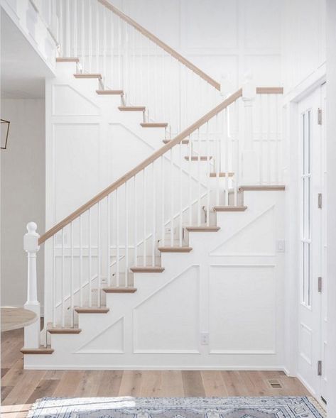 White Staircase, Foyer Staircase, House Staircase, Shingle Colors, Staircase Remodel, Staircase Wall, Lan Can, Simply White, Interior Paint Colors