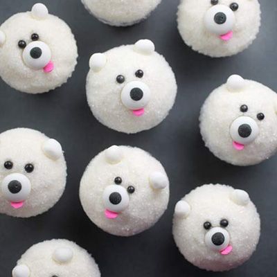 Food: Recipes, Cooking Tips, Celebrity Chef Ideas & Food News Polar Bear Cupcake, Easy Christmas Cupcakes, Cupcakes Design, Christmas Cupcakes Recipes, Bear Cupcakes, Holiday Cupcakes, Cupcake Designs, Fondant Figures, Cute Cupcakes