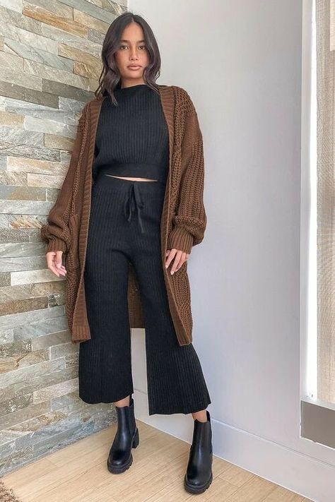 Cardigan Office Outfit, Hooded Cardigan Outfit, Brown Cardigan Outfit, Dark Brown Cardigan, Chocolate Brown Cardigan, Winter Office Outfit, Baggy Cardigan, Long Cardigan Outfit, Cardigan Fall Outfit