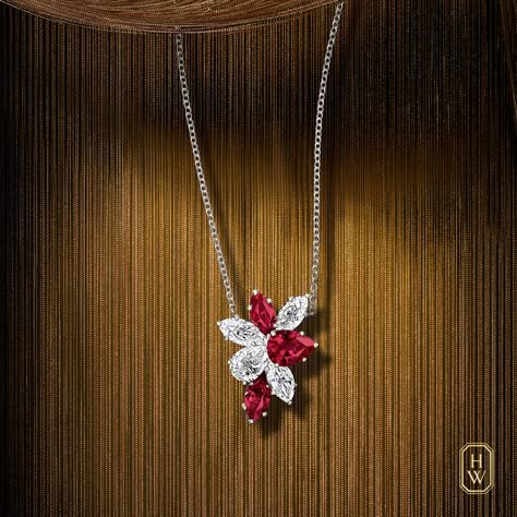 Bottom Kook, Harry Winston Jewelry, Fine Jewelry Design, Ruby Diamond Pendant, Blue Wedding Jewelry, Bridal Diamond Necklace, Jewelry Knowledge, Tiaras Jewellery, Blue Topaz Jewelry