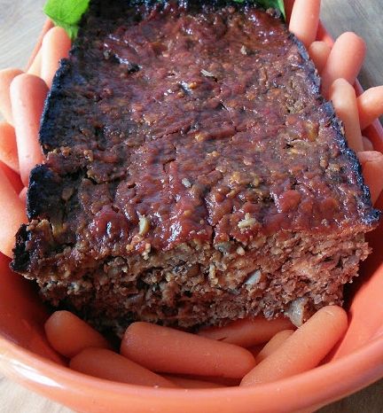 Mom Knows Best ~ Healthy Recipes, Fitness & Parenting.: Marvelous Mushroom Vegetarian "Meat" Loaf Mushroom Meatloaf Recipes, Mushroom Loaf, Southern Style Meatloaf, Vegetarian Loaf, Meatless Meat, Meatless Meatloaf, Veggie Loaf, Veggie Meat, Vegetarian Meatloaf