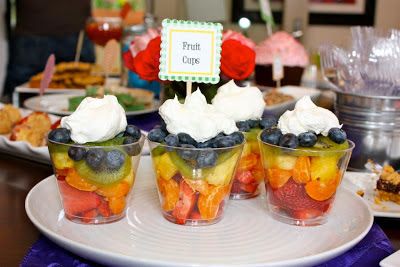 Rainbow Fruit Cups, Sweeney Sweeney, Bas Mitzvah, Noahs Ark Party, Tea Party Desserts, Baby Shower Food For Girl, Baby Shower Fruit, Snacks Fruit, Fruit Cup