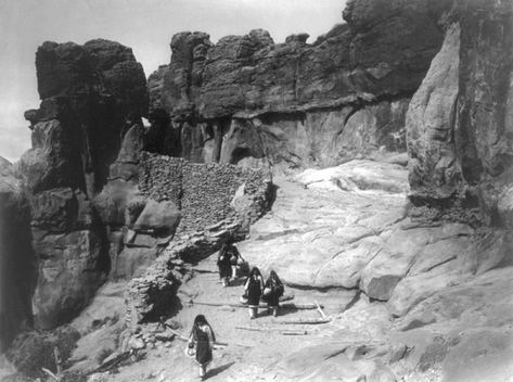 Acoma Pueblo, New Mexico – Ancient Sky City – Legends of America Native Beauty, Edward S Curtis, Edward Curtis, Acoma Pueblo, Pottery Vessels, Cliff Dwellings, Sky City, Native American Pottery, Land Of Enchantment