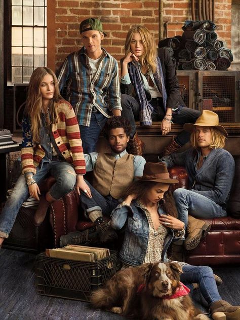 Kristina Romanova - one of my favorite models <3 http://models.com/work/ralph-lauren-ralph-lauren-denim--supply-fw-14/287172 Ralph Lauren Photoshoot, Group Photo Poses, Ralph Lauren Fall, Camille Rowe, Family Photoshoot Outfits, Group Photography, 사진 촬영 포즈, Ralph Lauren Style, Estilo Preppy