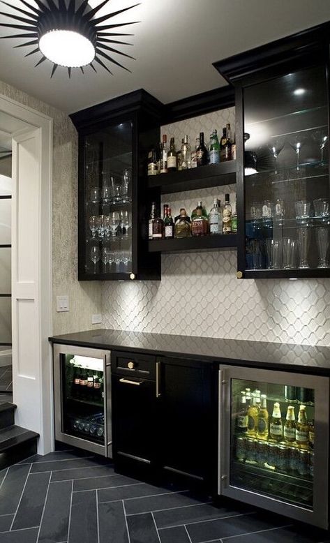 Bar Mini, Bar Sala, Basement Bar Designs, Home Bar Design, Diy Room Divider, Basement House, Home Bar Designs, Wet Bars, Bar Interior