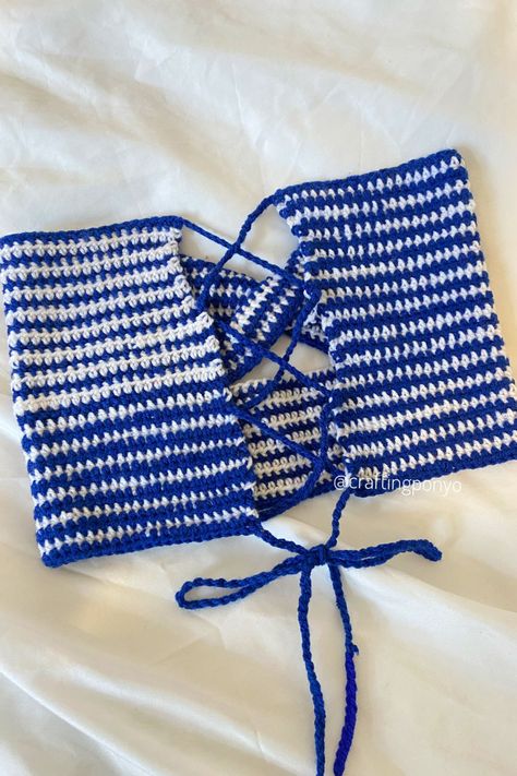 blue and white striped twisted crochet crop top Crochet, multicolor twisted tube top, project ideas, inspo Twisted Tube Top Crochet Pattern, Blue And White Crochet Top, Twist Crochet Top, Crochet Twist Top, Tube Top Crochet, Striped Crochet Top, Haut Crochet, Crochet Tube Top, Beach Crochet