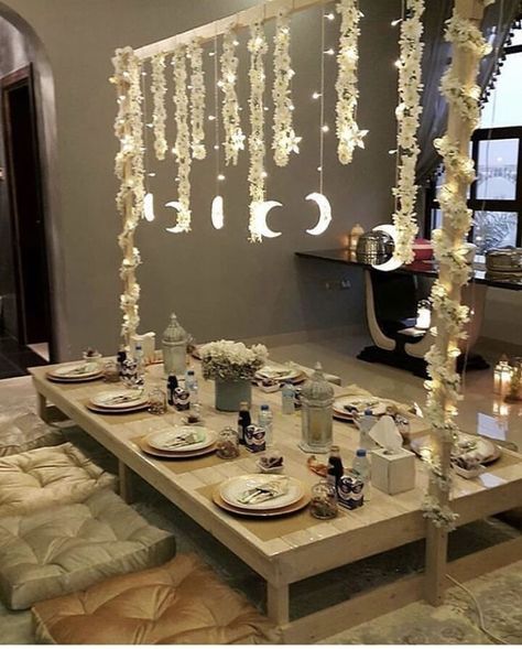 Iftar Table, Ramadan Table Decor, Iftar Party, Party Seating, Eid Party, Diwali Party, Table Food, Ramadan Crafts, Eid Decoration