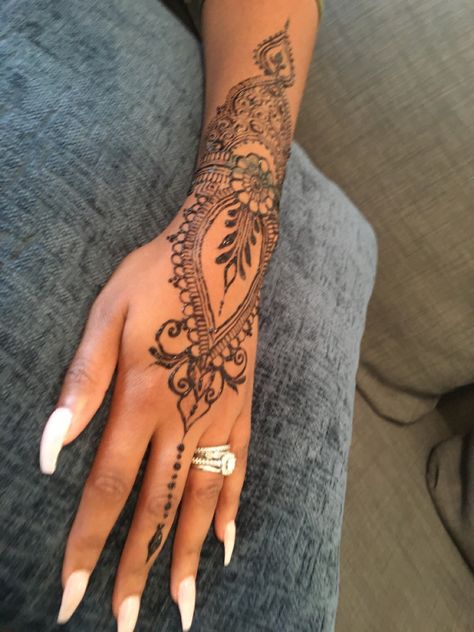 Hindu Hand Tattoos For Women, Sleeve Henna Tattoos For Women, Henna Design Tattoos For Women, Henna Tattoos For Women Hand, Mandala Flower Hand Tattoo, Henna Style Tattoo Sleeve, Indian Hand Tattoos For Women, Desi Tattoos For Women, Mandela Tattoo Hand