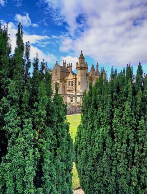 Abbotsford (b.1811-1824) | Home of Sir Walter Scott (1771-1832) in the Scottish Borders region (betw Melrose & Galashiels), Scotland Galashiels Scotland, Manor Homes, Beautiful Scotland, Sir Walter Scott, Scottish Borders, Walter Scott, Scotland Castles, Scottish Castles, Manor House