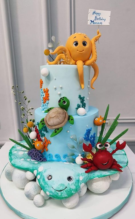 Ocean Theme Cake For Boys, Ocean Bday Cake, Bluey Beach Cake, Underwater Cake Ideas, Sea Cake Design, Underwater Theme Cake, Under The Sea Cake Ideas, Sea Creature Cake, Underwater Cakes