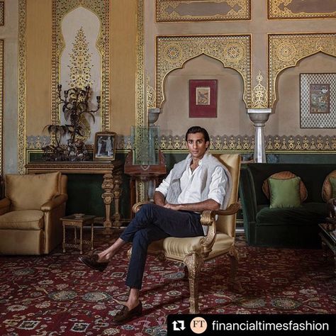 Gauravi Kumari, Padmanabh Singh, Jaipur City Palace, Jaipur Art, City Palace Jaipur, Jaipur City, Monsoon Wedding, Modern Restaurant Design, Polo Horse