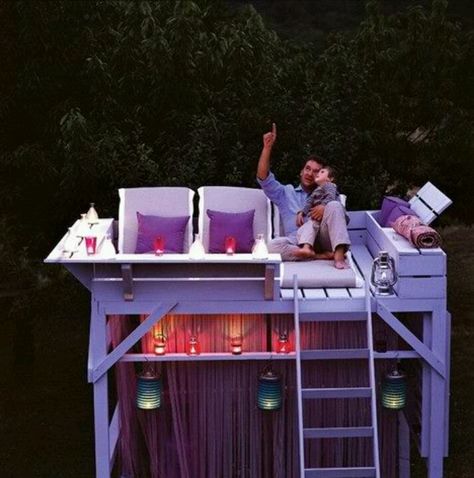 Bunk bed turned outdoor playhouse Air Garden, Backyard Buildings, Backyard Seating, Cozy Patio, Liberia, Garden Cottage, Bunk Bed, Play Houses, Patio Ideas