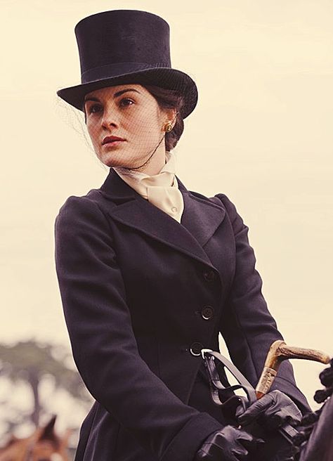 Mary Crawley, Lady Mary Crawley, Downton Abbey Fashion, Downton Abby, Michelle Dockery, Side Saddle, Lady Mary, English Actresses, Movie Costumes