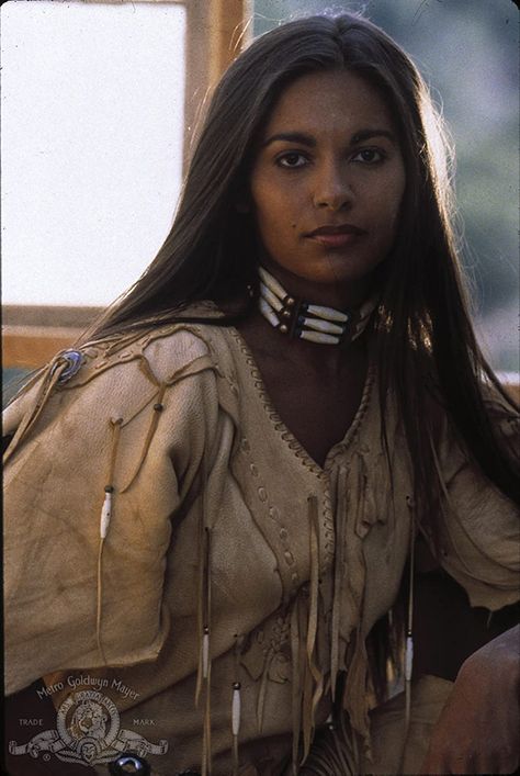 Cherokee Indian, Black Indians, Wilde Westen, Native American Peoples, Indian Woman, Native American Heritage, Native American History, Native American Culture, American Beauty