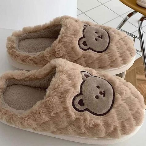 Plushie Slippers, Kawaii Slippers, Crochet Feather, Fluffy Shoes, Bear Slippers, Toddler Slippers, Fashion Shoes Heels, Fantastic Shoes, All Nike Shoes