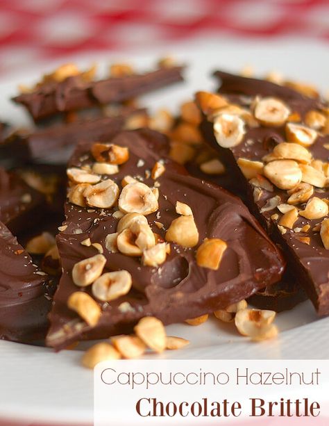 Cappuccino Hazelnut Chocolate Brittle Chocolate Brittle, Easy Weekday Dinners, Chocolate Cappuccino, Brittle Recipes, Diy Easy Recipes, Hazelnut Chocolate, Rock Recipes, Homemade Candy, Homemade Wedding