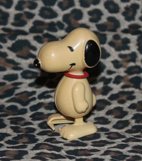 Snoopy Wind Up Toy Procter And Gamble, 1970s Toys, Wind Up Toy, Vintage Snoopy, Toys Collection, Wind-up Toys, Vintage Memory, Oldies But Goodies, Good Ole