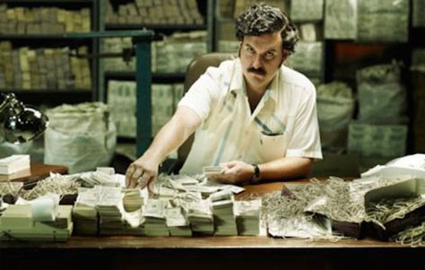 Pablo Escobar Money, Pablo Emilio Escobar, Chanel Fragrance, African Art Paintings, Rich Money, Pablo Escobar, Make A Person, Tv Drama, Bbc News