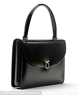 Launer London, London Bags, Her Majesty The Queen, Understated Luxury, Fancy Bags, Classic Bags, Luxury Bag, Bellini, Day Bag