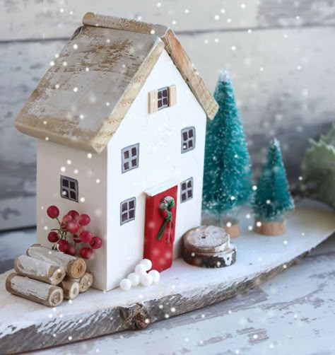 Miniature Wooden Houses, Christmas Driftwood Houses, Small Wooden Houses Craft, Wooden Houses Craft, Wooden Christmas Houses, Snowy Pine Trees, Little Wooden Houses, Wooden House Decoration, Driftwood Christmas