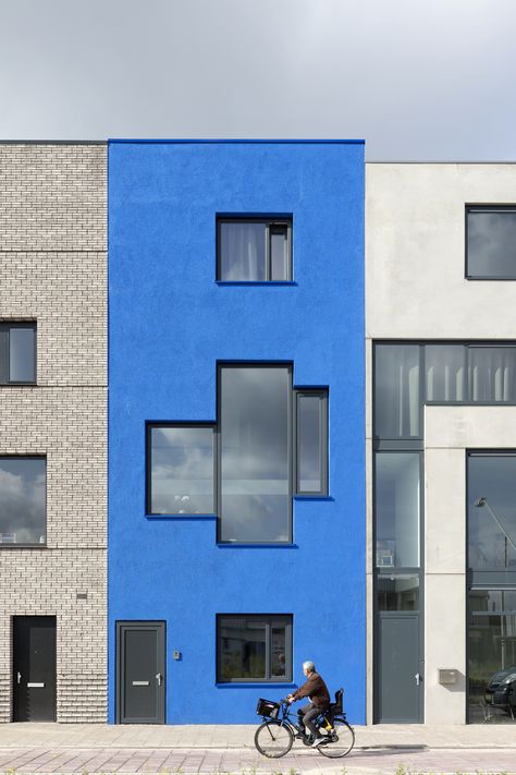 Blue Facade Architecture, Blue Architecture Aesthetic, Blue House Aesthetic, Blue Facade, Color Building, Urban Square, Blue Architecture, Colour Architecture, Future Buildings