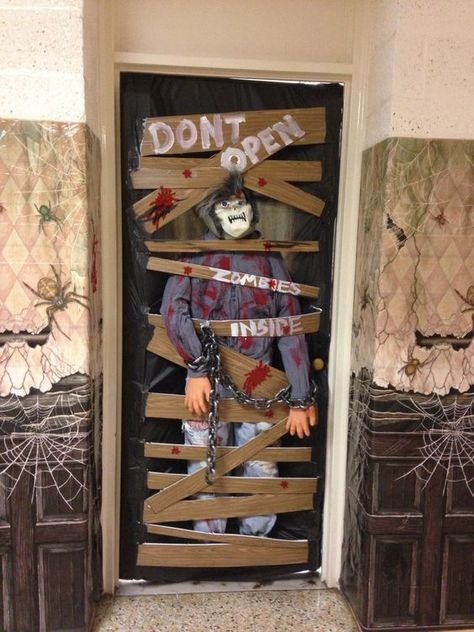 scary zombies inside door decor Halloween Cubicle, Porta Halloween, Diy Halloween Door Decorations, Halloween Classroom Door, Halloween Diy Door, Halloween Classroom Decorations, Dorm Door, Classroom Halloween, Halloween Front Door Decorations