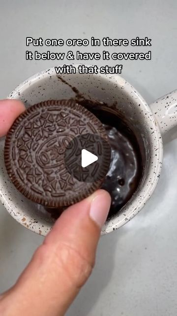 Only Munchies on Instagram: "Follow us for daily food memes, would you try this Oreo Mug Cake recipe? 🥸📈
•
•
#oreo #chocolate #nutella #cake #dessert #food #foodporn #yummy #foodie #kitkat #cookies #cheesecake #icecream #oreocake #sweet #love #instafood #homemade #delicious #foodphotography #brownies #oreos #desserts #strawberry #cupcakes #foodstagram #brownie #chocolatecake #a #coklat" Chocolate Oreo Mug Cake, Oreo Brownie Mug Cake, Kitkat Dessert Recipes, Oreo Dessert Mug Cake, Cake In A Mug Oreo, Oreo Cake In A Cup Microwave, 2 Ingredient Oreo Mug Cake, Kitkat Cookies, Oreo Mugcake Microwave