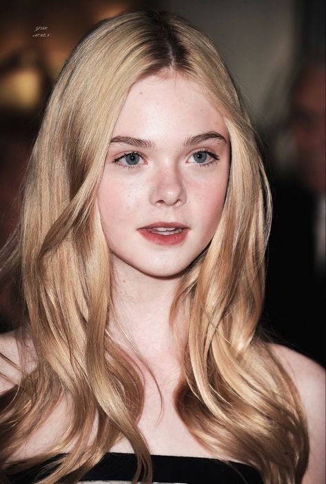 Ellie Fanning, Elle Fanning, Blonde Girl, Pretty Face, Aesthetic Girl, In Hollywood, Pretty Woman, Blue Eyes, Pretty People