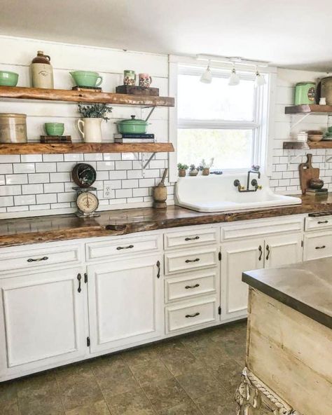 Rustic Decor Ideas, Farmhouse Kitchen Inspiration, Rustic Country Kitchens, Interior Vintage, Decorating Home, Farmhouse Kitchen Design, Rustic Home Design, Kitchen Redo, Interior Home