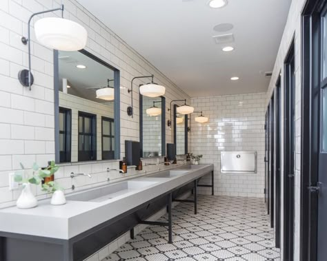 Fixer Upper's Best Bathroom Flips | HGTV's Fixer Upper With Chip and Joanna Gaines | HGTV Modern Farmhouse Bathroom Joanna Gaines, Joanna Gaines Bathroom Ideas, Magnolia Table Restaurant, Joanna Gaines Bathroom, Commercial Bathroom Designs, Room Ideas Farmhouse, Bathroom Redecorating, Commercial Bathroom, Remodeling Bathroom