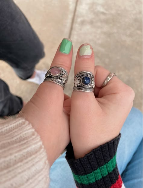 Edgy Accessories, Jewelry Piercing, Chunky Ring, Nail Ring, Hot Jewelry, Piercings Jewelry, Funky Jewelry, Thumb Rings, Dream Jewelry