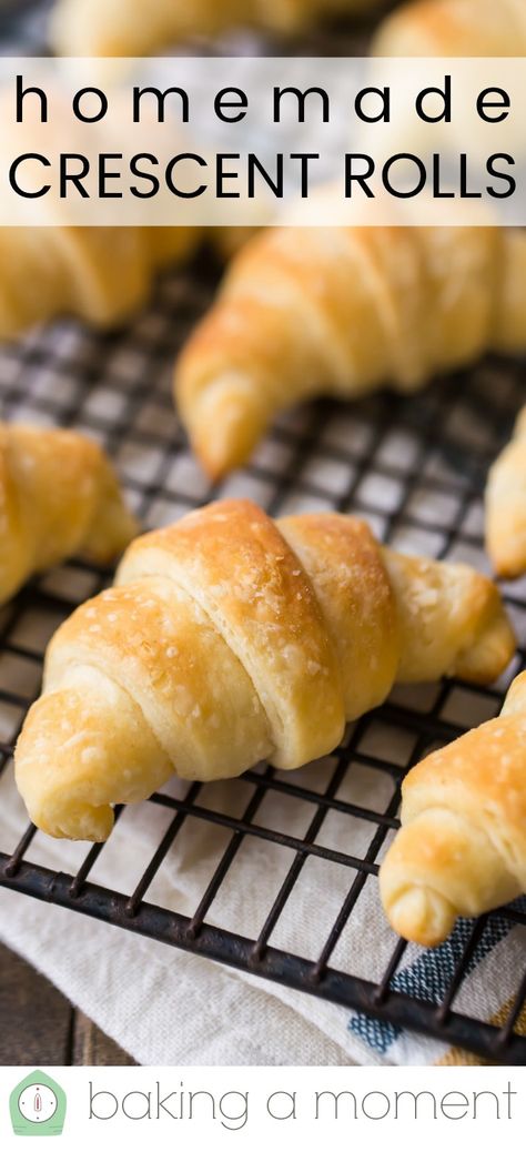 Homemade Crescent Rolls: these were so light, soft, and buttery! And so much tastier than store bought. #crescentrolls #homemade #recipe #easy #quick #bread #rolls #yeast #best #dough #flaky #dinners #parties #holidays #kids #simple #baking #thanksgiving #snacks #meals #appetizers #butter #cooking #comfortfoods #bakingamoment Sally's Baking Recipes, Baking Thanksgiving, Crescent Roll Bake, Croissant Rolls, Crescent Rolls Recipe, Easy Crescent Rolls, Homemade Crescent Rolls, Thanksgiving Snacks, Simple Baking