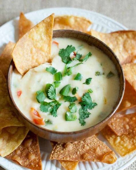 Copycat Recipes from Restaurants - Page 13 of 26 | CopyKat Recipes Copycat Applebees, Queso Blanco Recipe, White Queso Recipe, Applebees Recipes, Fresh Blueberry Recipes, Everyday Habits, Queso Recipe, Copykat Recipes, Copycat Restaurant Recipes